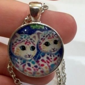 Cute rainbow cub necklace, NWOT